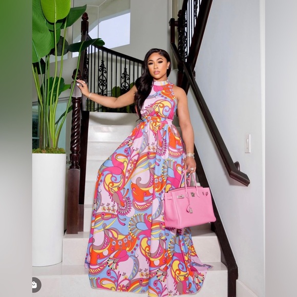 “Bella” Dress - Picture 2 of 3